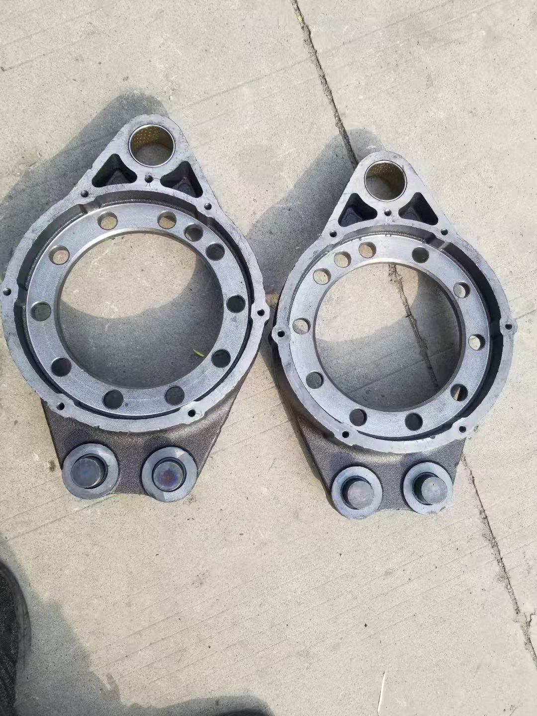 Long-life Semi-metallic Heavy-duty Truck Brake Pads Brake Padsfor SHACMAN Delong F3000 M3000 X3000 FAW XICHAI MODEL - NEW!
