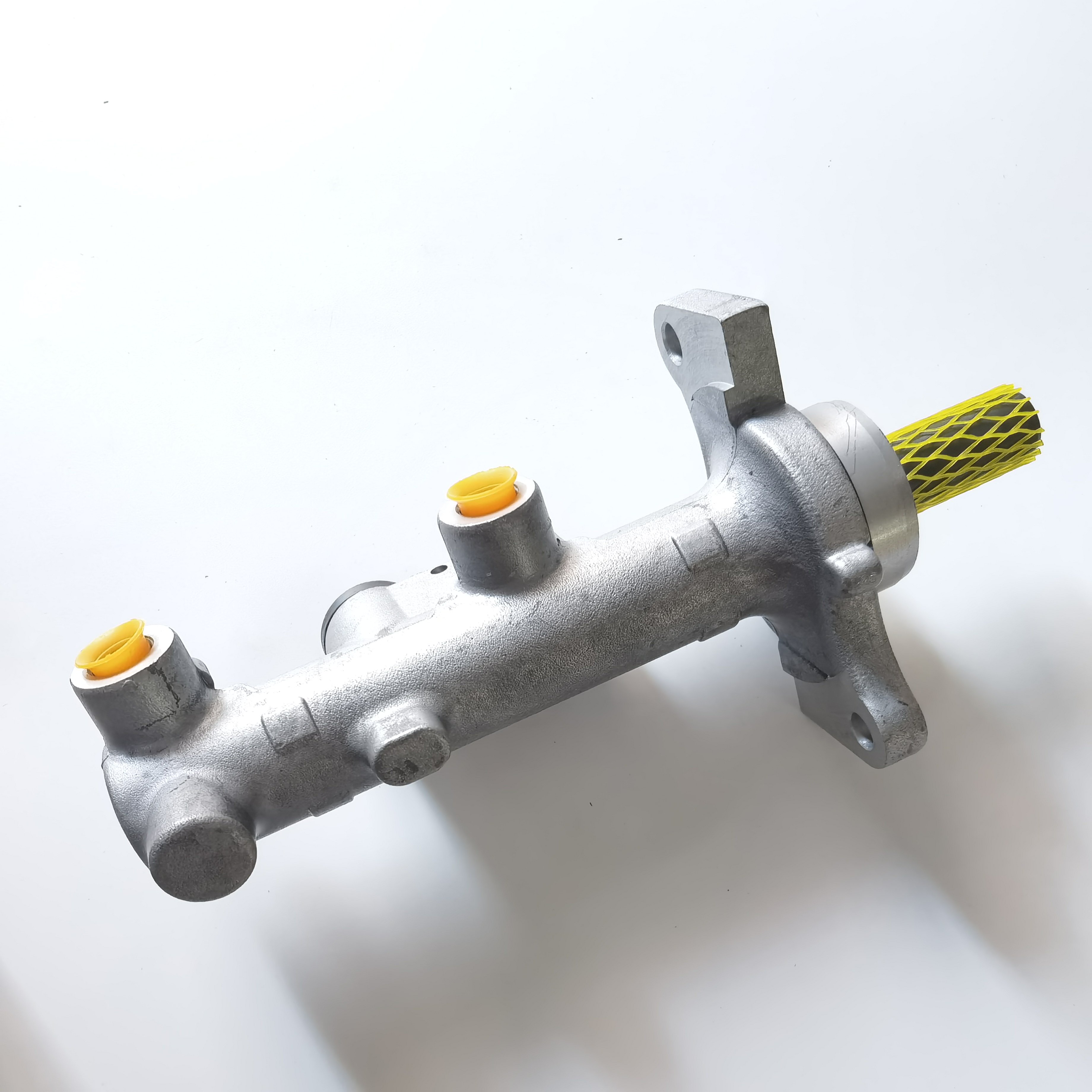 CT4Z2140A BRMC209 5234041 Guangzhou Auto Parts Brake Master Cylinder Fit for Ford Edge 2007-14 Lincoln MKX 2007-14