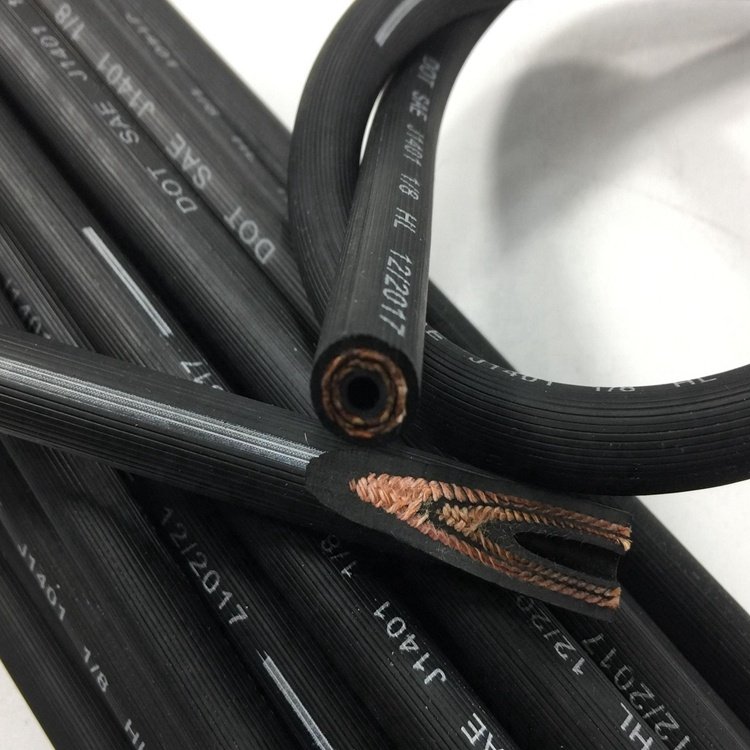 Hydraulic Hoses Manufacturer Flexible Hydraulic Hose 1/4'' SAE J1401 Rubber Pipe Hydraulic Brake Hoses SAE J1401
