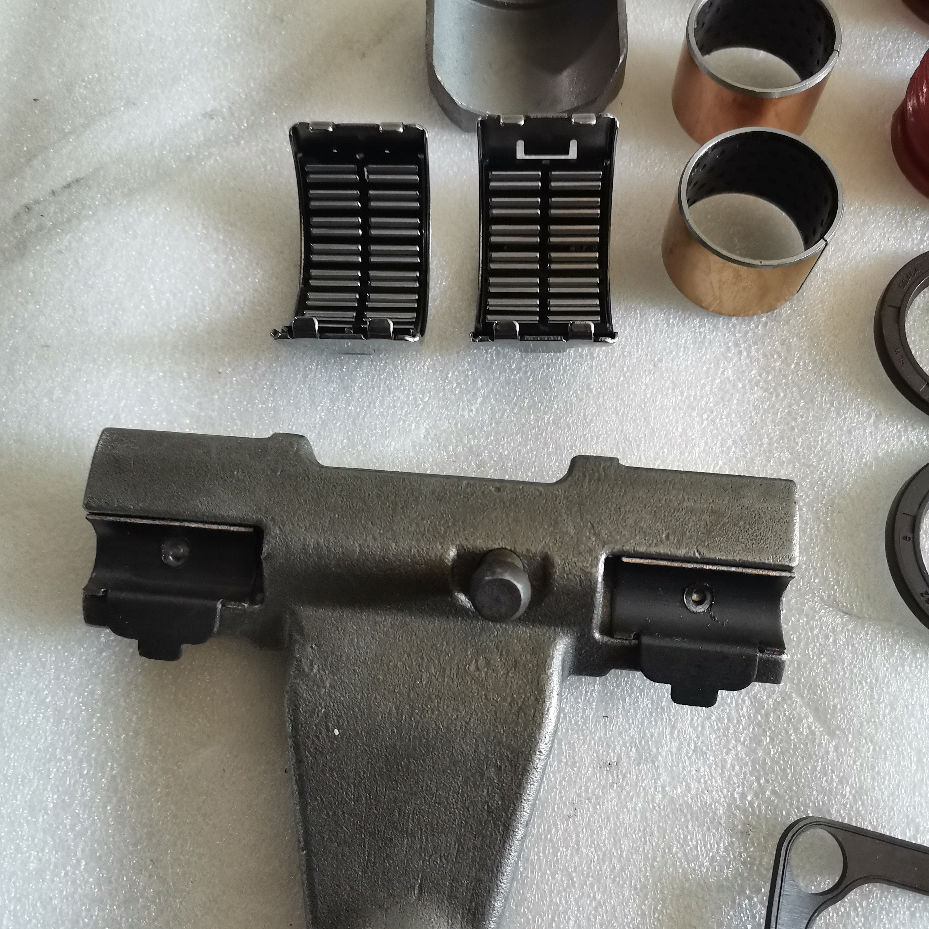 Sinotruk diesel Engine Parts Brake Caliper Repair Kits AZ9100444320 DXLB