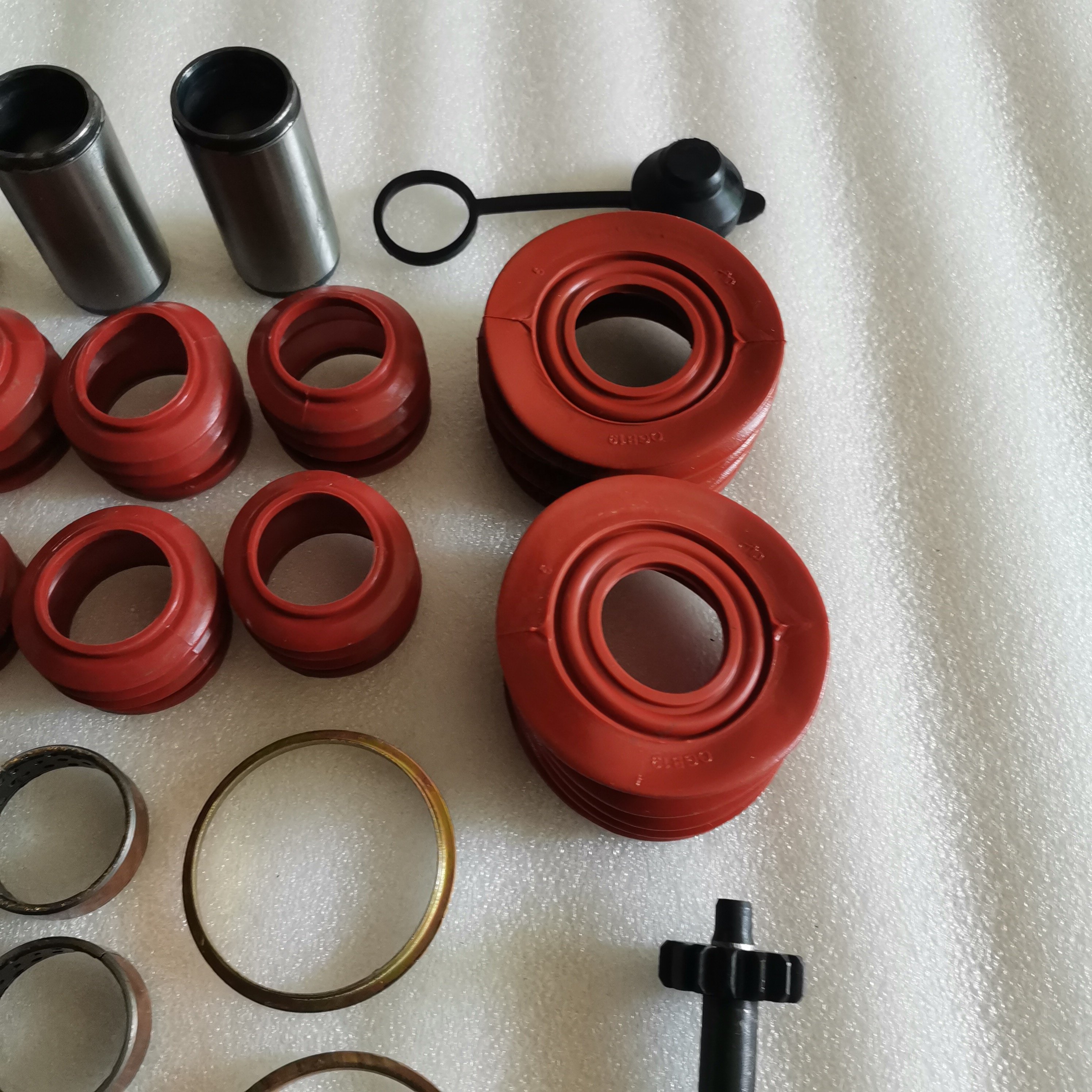 Sinotruk diesel Engine Parts Brake Caliper Repair Kits AZ9100444320 DXLB