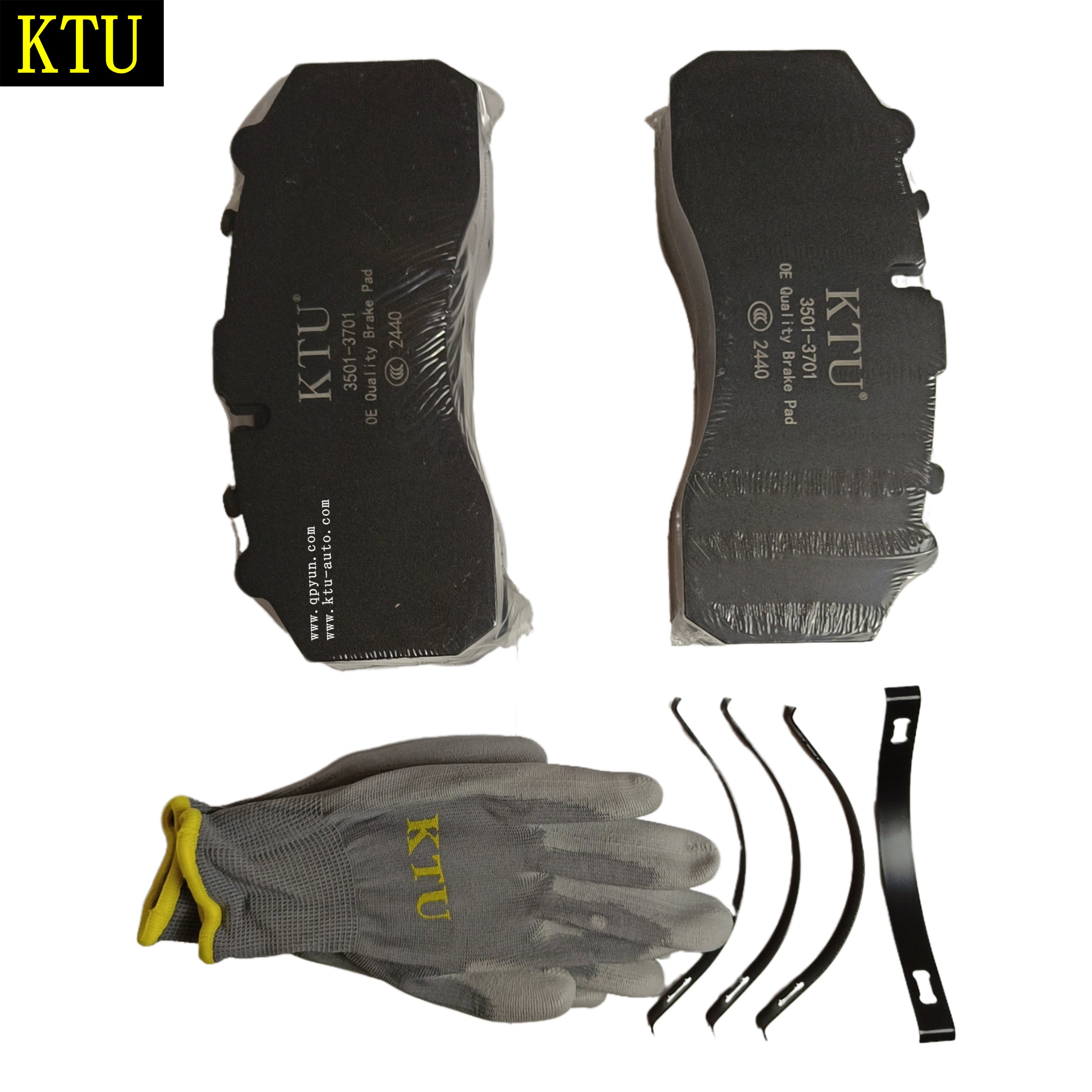 China Break Pad Factory Supplier Ceramic Disc Truck Parts Spare Front Brake Pads