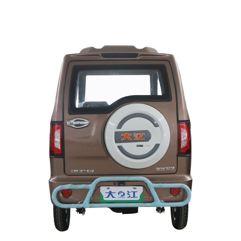 High Quality Manufacturer 4 Seats Three Wheel Motorcycle Passenger Tricycle