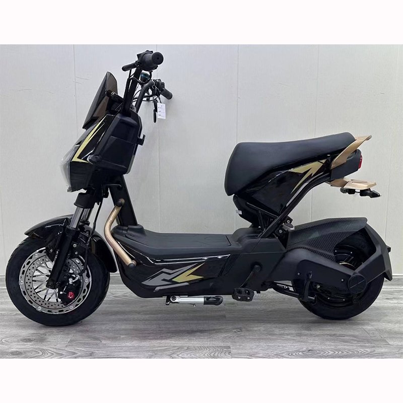 Greennovo Stable Performance 2023 New Arrival Commuting Popular Sport Small Adult Electric Scooter Motorcycle