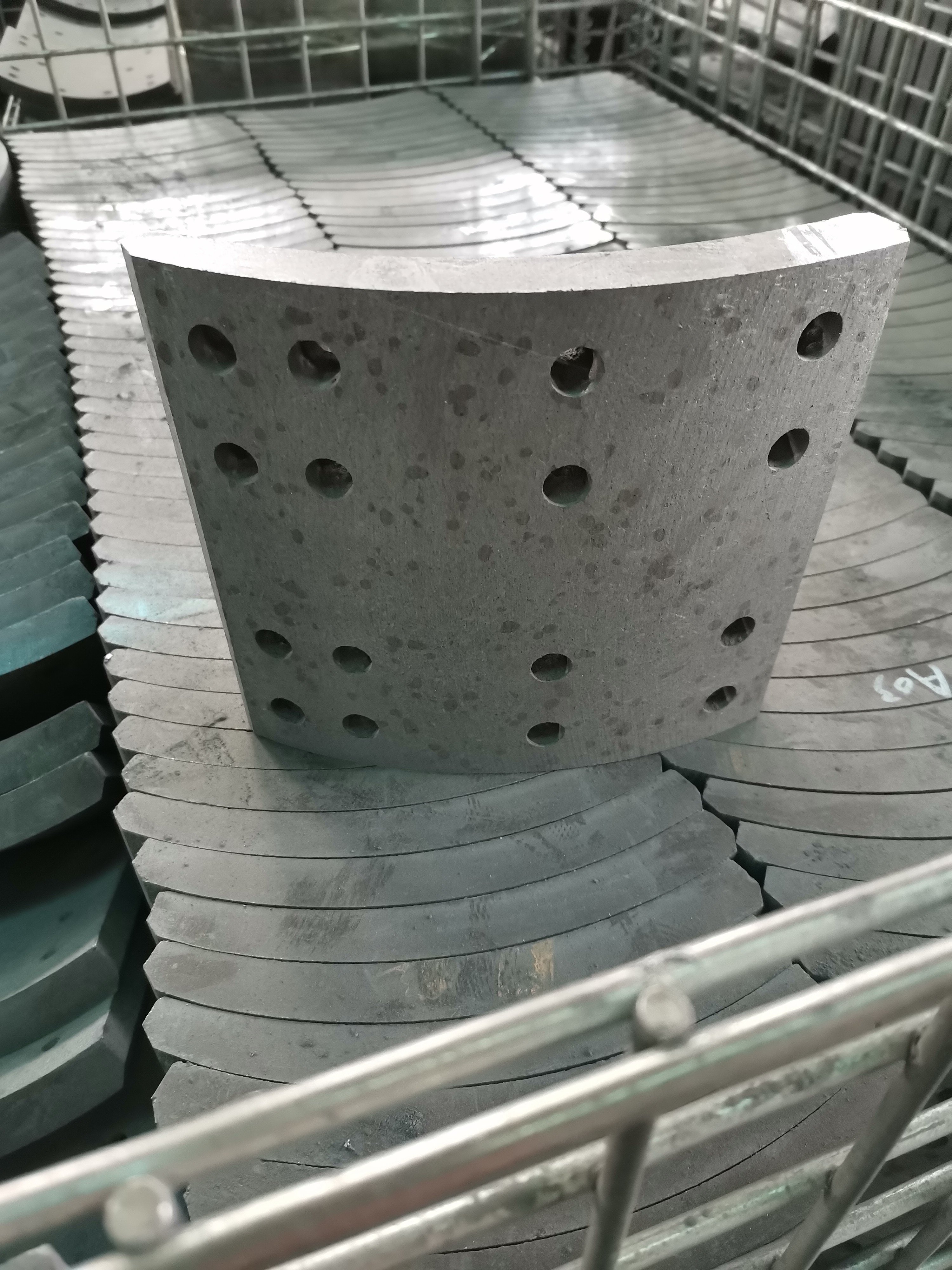 Manufacturer for Truck Brake Linings T410-2204 Service Life 100000 km for Isuzu Heavy Duty Long Life Time-Noiseless