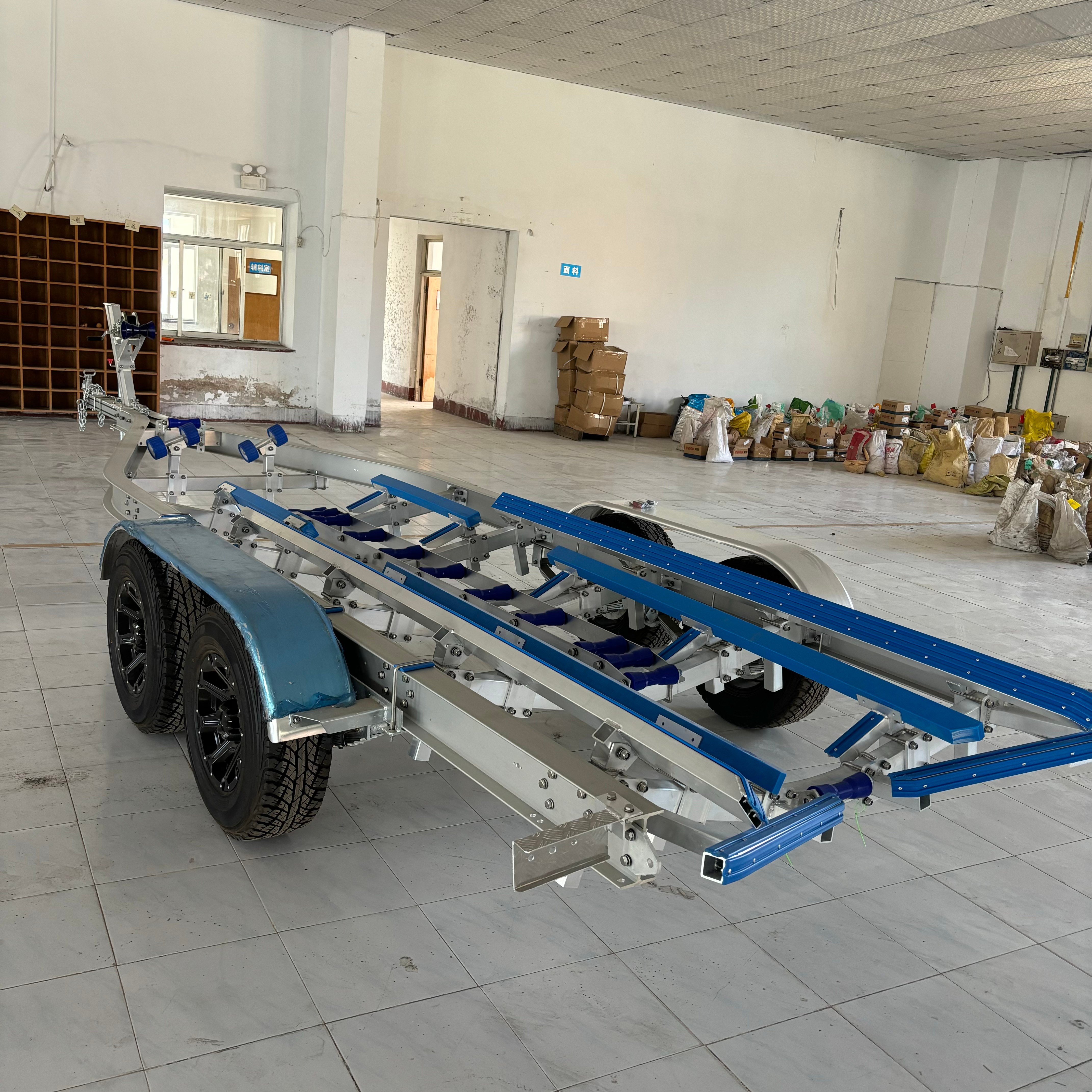 27ft tandem Axle Poly Bunks Aluminum Fishing Boat Trailer for Sale with Factory Price and 6 Piston Brake Caliper