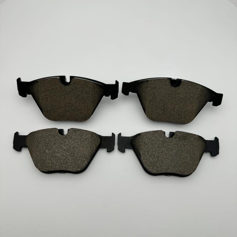 Factory Wholesale High Performance Hot Selling Car Brake Accessories D918 34112288870 for BMW Auto Parts Disc Car Brake Pads