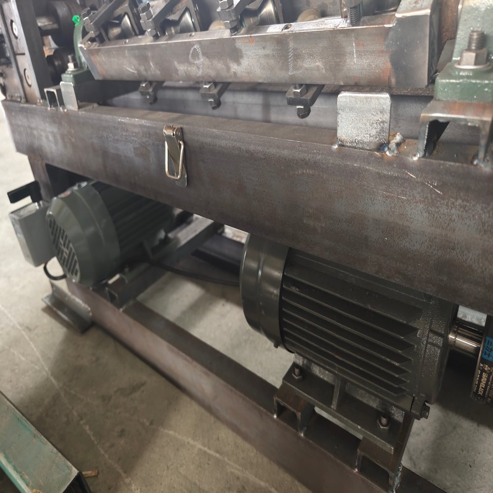 Car Brake Disc Skimming Machine Brake Drum Repair Cutting Machine Brake Disc Lathe Rim Correct and Straighten Machine