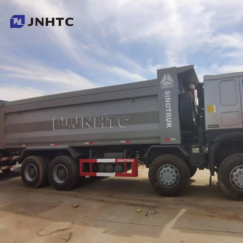 SINO HOWO 8X4 12 Wheeler Dump Box With Hyva Cylinder Hardox Steel 371hp 30cbm Tipper Price