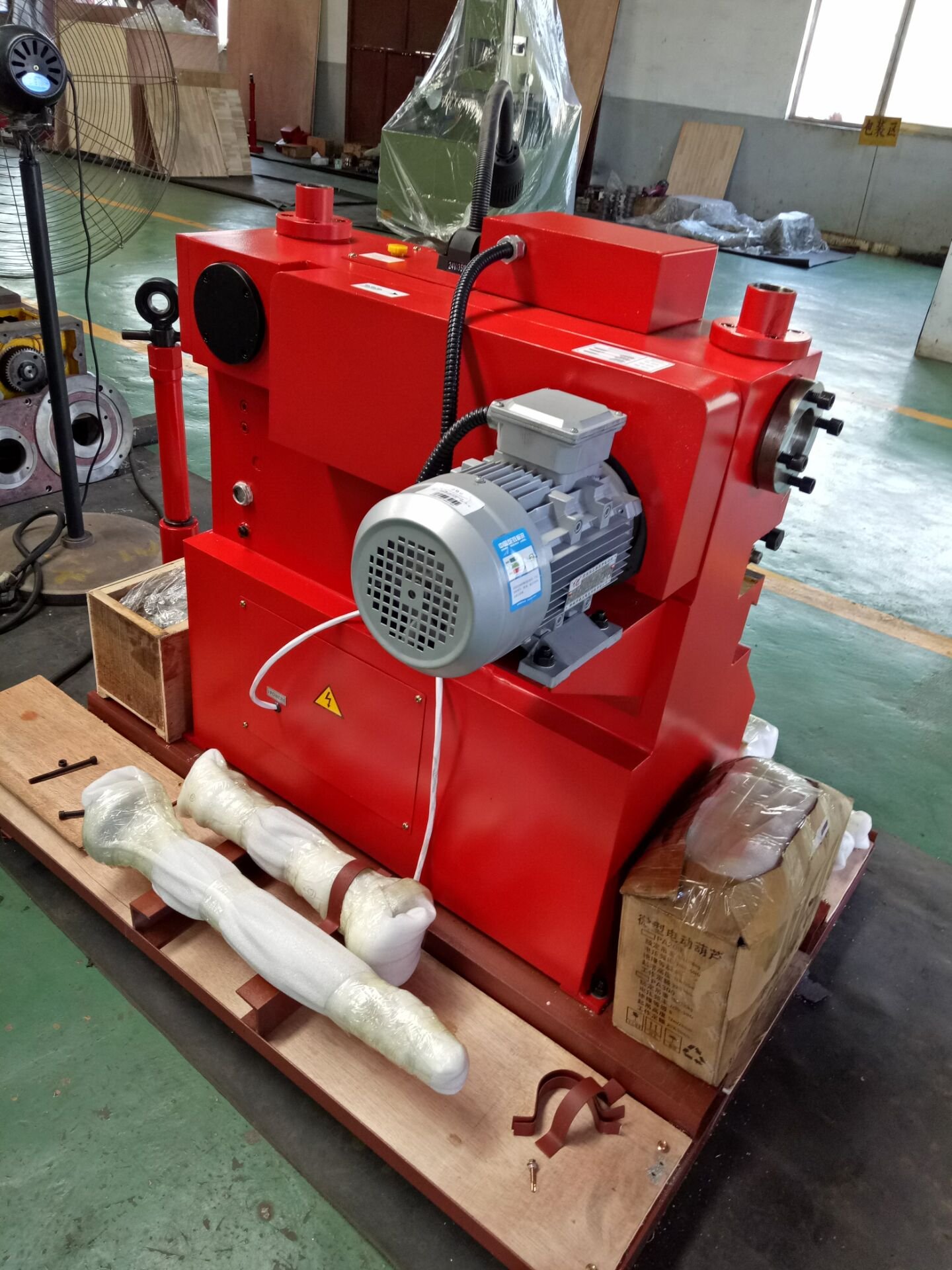 T8445 Brake Discs and Drums Grinding Machine