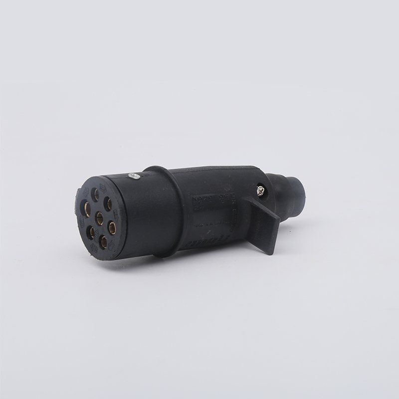 7 Way Round Pin Trailer Plug With Extension Spring, 7 Pin Round Trailer Connector Zinc Die-Cast With Cable Guard