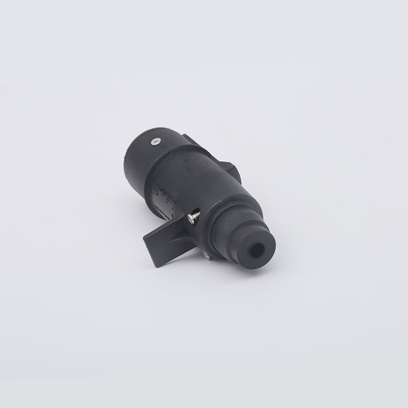 7 Way Round Pin Trailer Plug With Extension Spring, 7 Pin Round Trailer Connector Zinc Die-Cast With Cable Guard