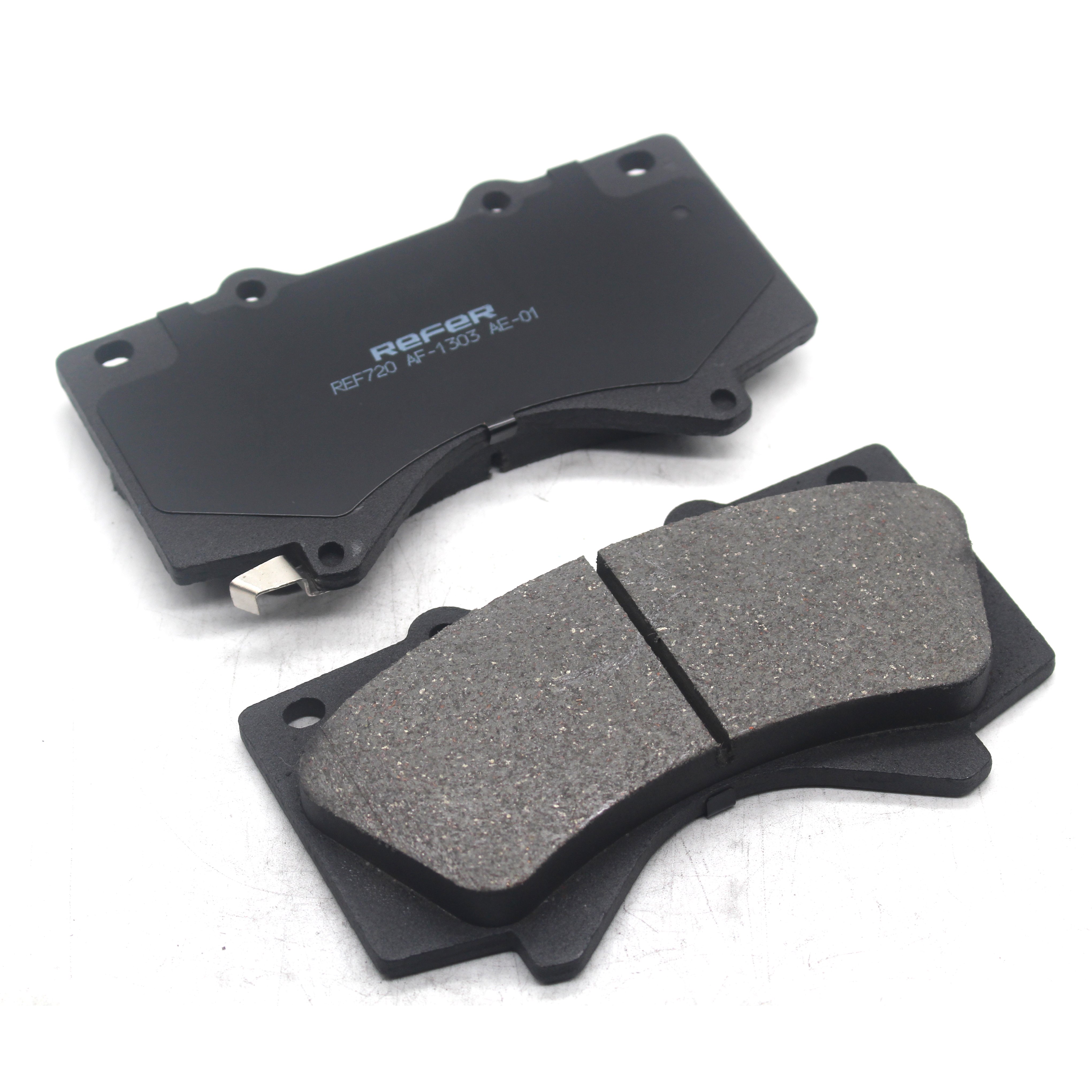 Auto Brake Pads Carbon Ceramic With Copper for LEXUS LX570/TOYOTA Land Cruiser D1303/8419-D1303 044650C020/044650280 GDB7763