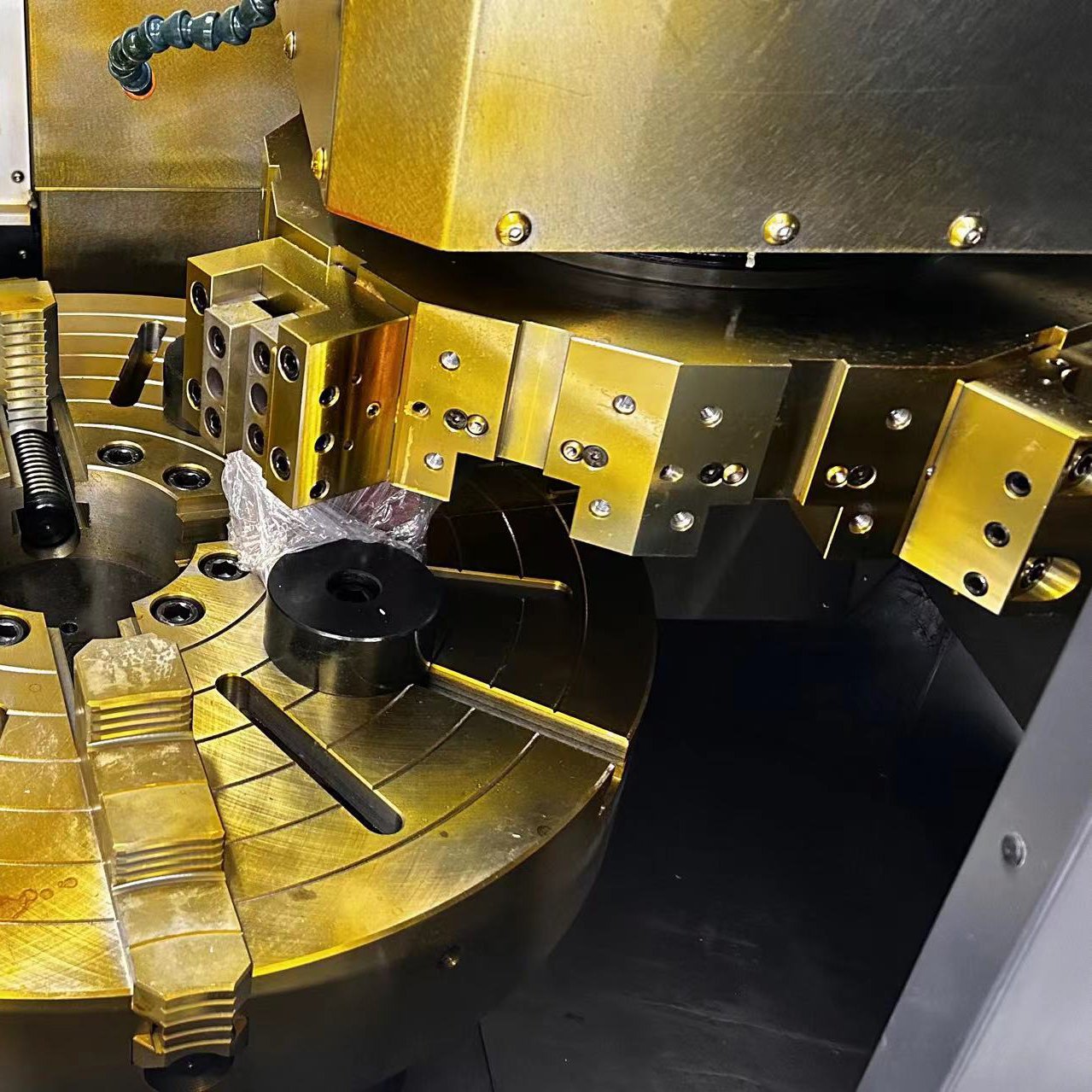 Hardford VTL850 Heavy Duty Lathe Vertical High Speed Machine Vertical CNC Lathe Vertical Turning Center VTL850