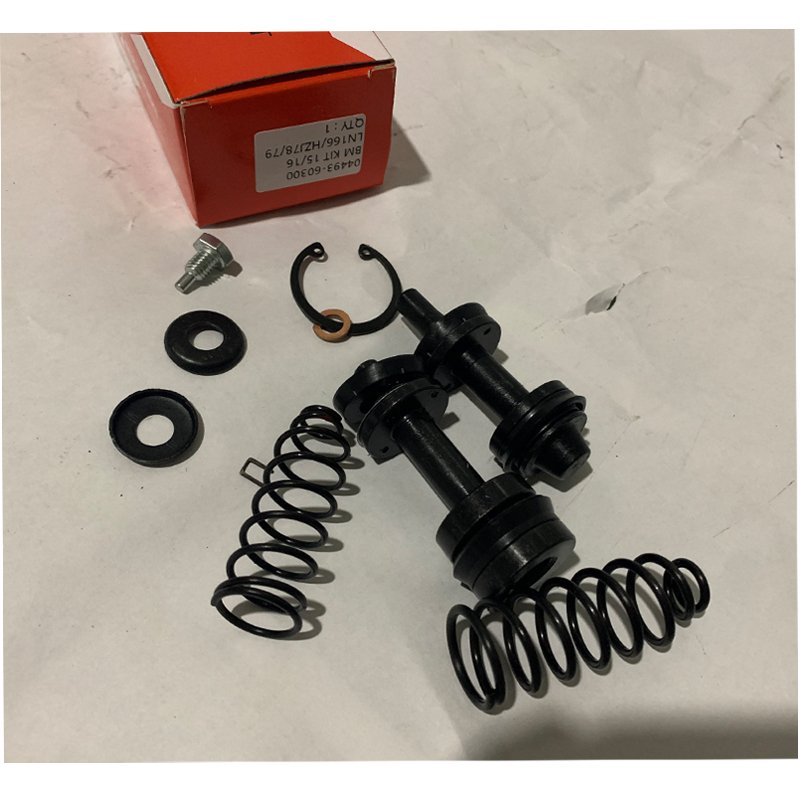 Auto Spare Parts Brake Cylinder Repair Kit for Toyota Land Cruiser HZJ79 Hilux 04493-60300