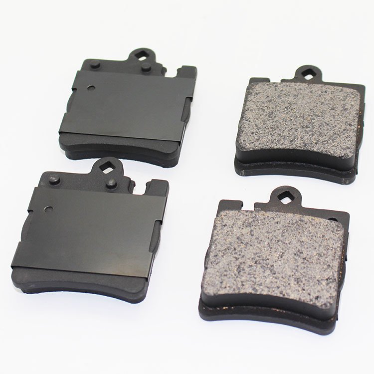 Factory Direct Price Auto Parts 002 420 52 20 Car Brake Pad Auto Accessories Brake Systems Rear Brake Pads
