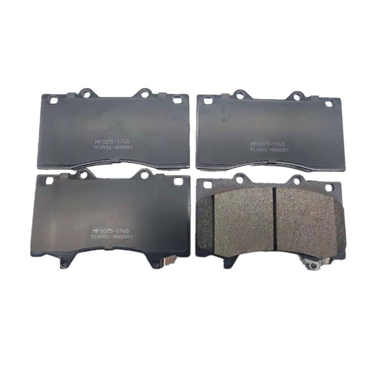Top Quality Ceramic Brake Pads D1748 for Nissan Patrol Y62 D1060-1LB2A Front Brake Pad