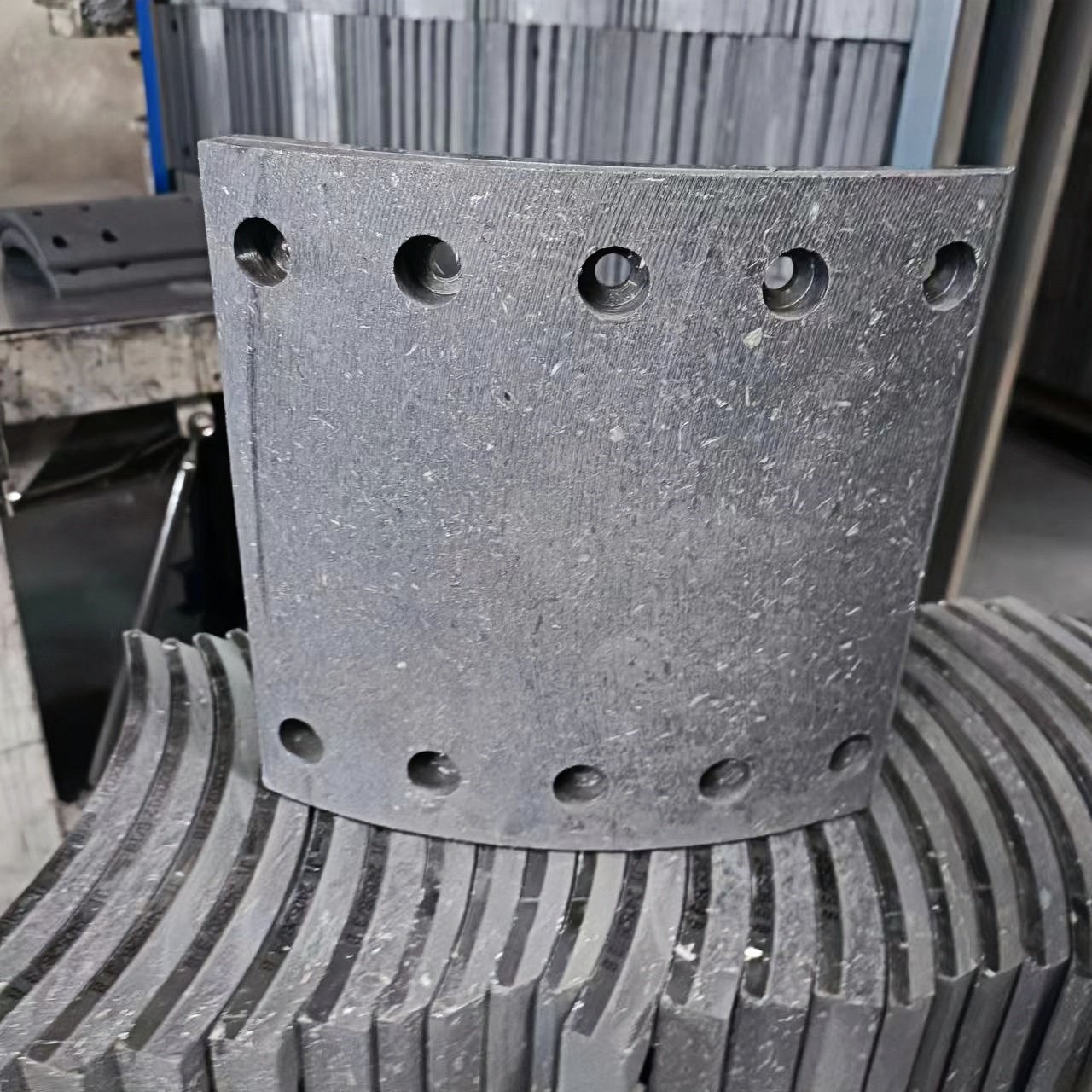 Shandong Hengtong Supply Non-Asbestos Quality Brake Systems 19094 BC37 Brake Lining for BPW 200 Brake Shoe Truck