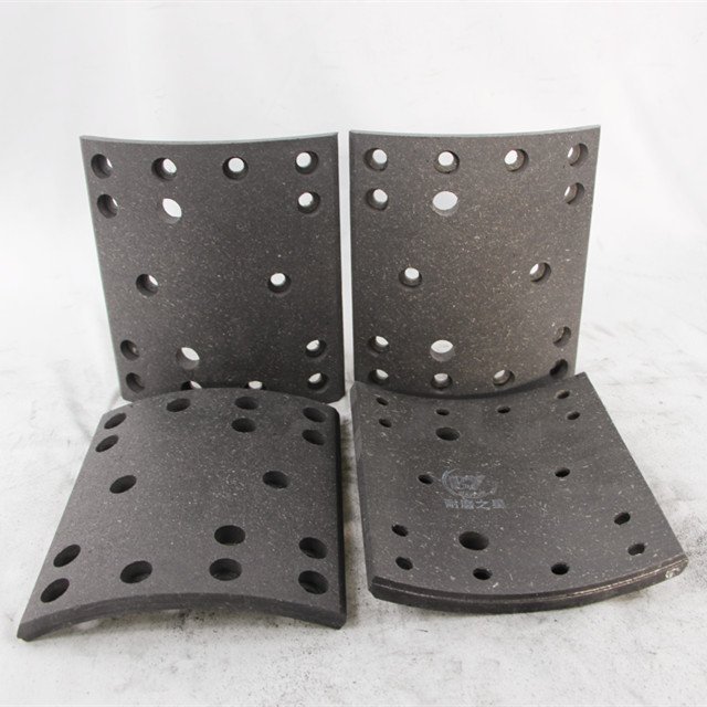 New Howo Truck Rear Brake Lining Water Truck Brake Liner with 14 Holes Steyr for Howo 14 Holes Lining