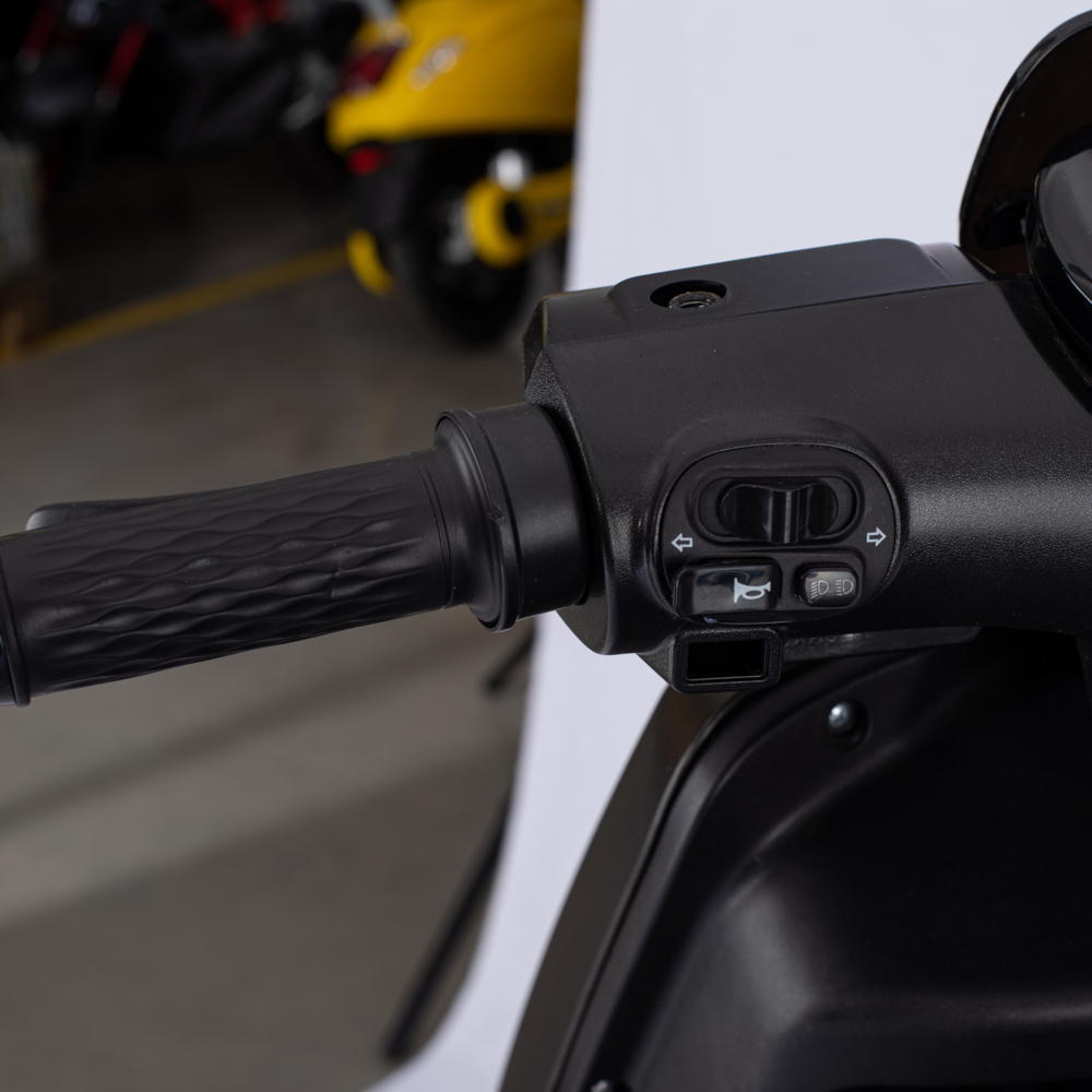 EEC 3000W Environmental protection Electric Motorcycle Food Delivery Electric Scooter Affordable Price Motocicleta