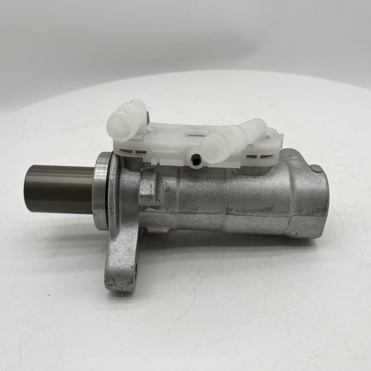Brake Master Cylinder for HINO TOYOTA OEM 37290-421702 47207-37170 47207-37290 47201-37290