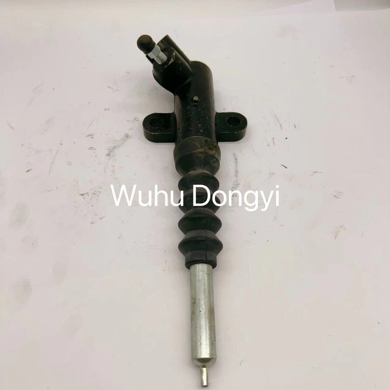 BRAKE MASTER CYLINDER CLUTCH MASTER CYLINDER UB-39-41-920