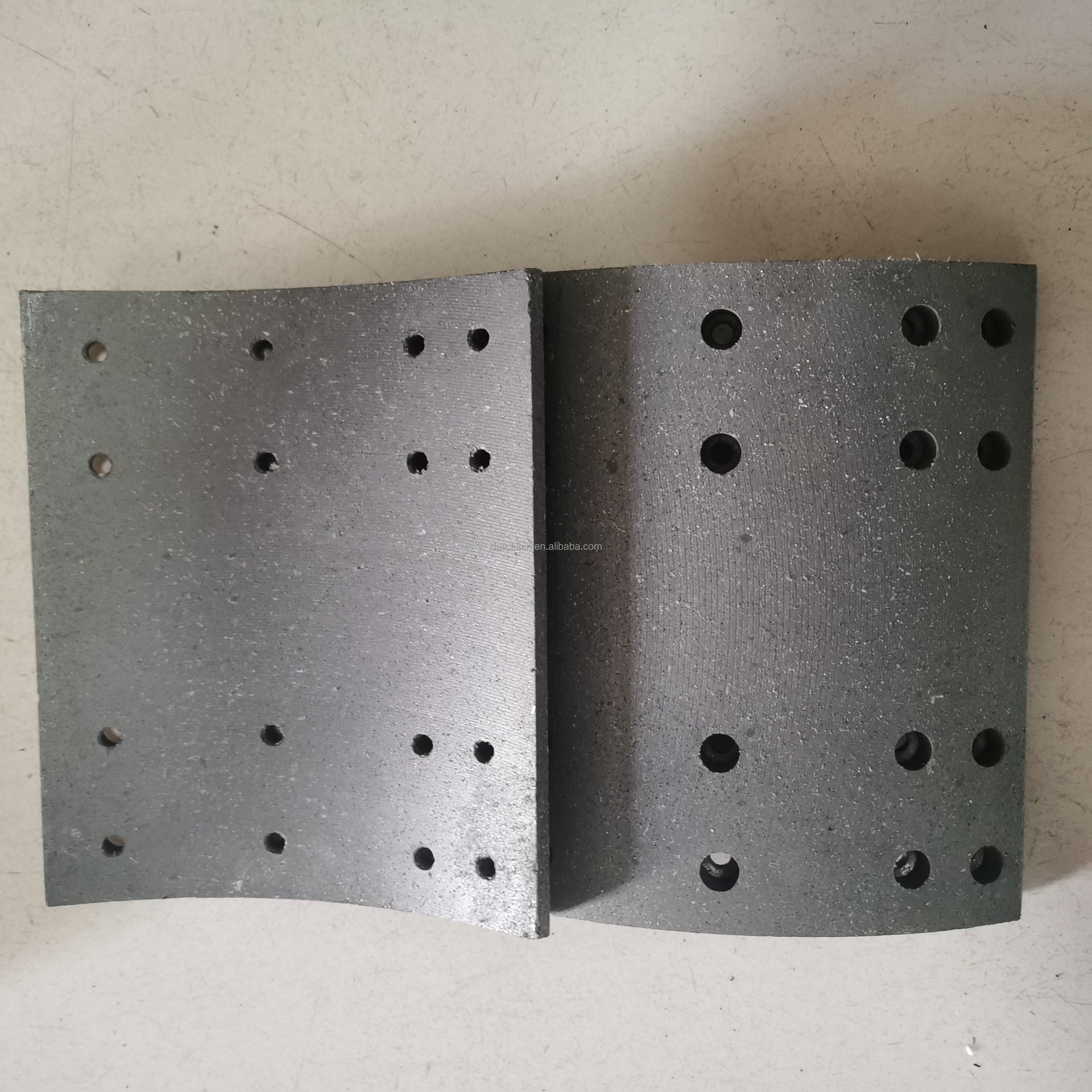 Factory Wholesale Truck Break Spare Parts Brake Shoe Lining