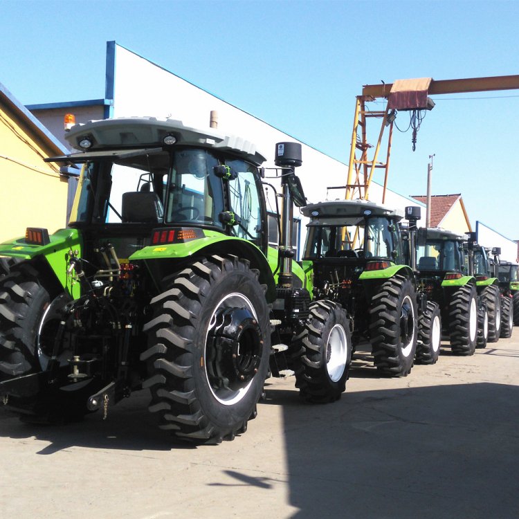 160HP Big Huabo Farm Tractor with Famous Engine with Trailer