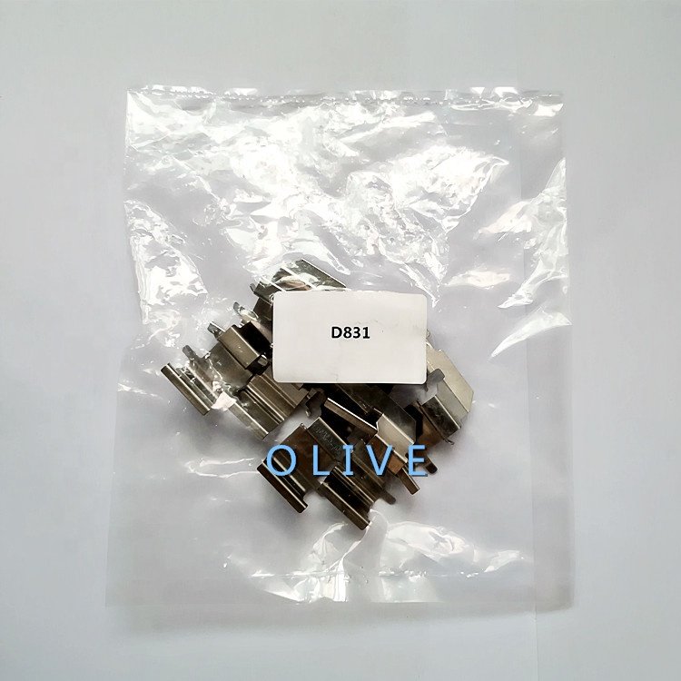 Auto Brake Pad Repair Kit Brake Pad Accessory Spring D831 For Toyota