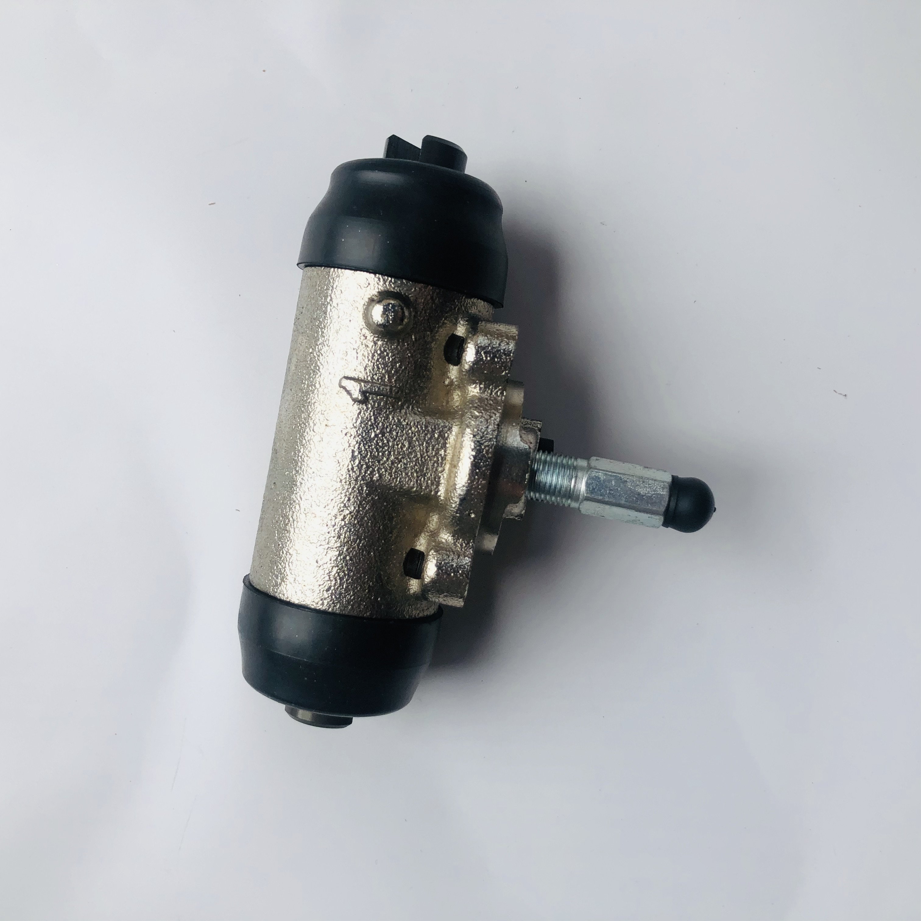 High Quality Auto Parts Brake Cylinder Rear Wheel Brake Cylinder for Land Cruiser HZJ79 HZJ78 47550-60120