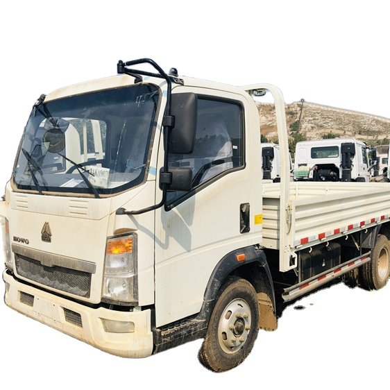 Brand 8ton Dump Truck for Sale Sinotruk CDW Diesel Euro 3 4 - 6L YC4D130-33, 4 Cylinders in Line 245*10 Mm 1 - 10t 3350 Mm 13000
