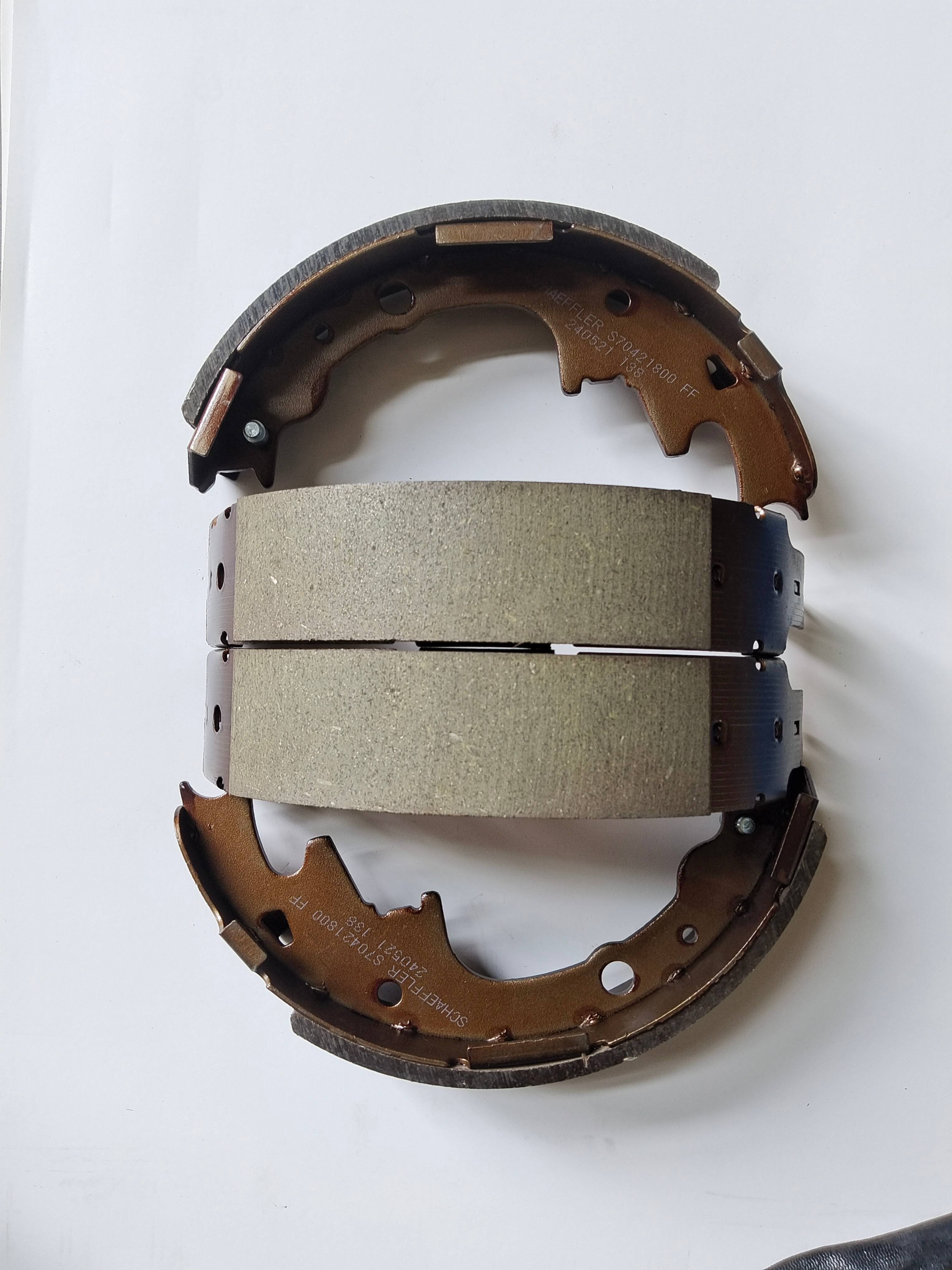 OE NO ZZM4-26-310 Technology S704 Car Brake Shoes Wholesale Price