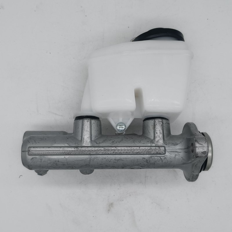Brake Master Cylinder for TOYOTA 4 RUNNER HILUX Pickup KDN185 RZN185 KZN185 47201-3D360