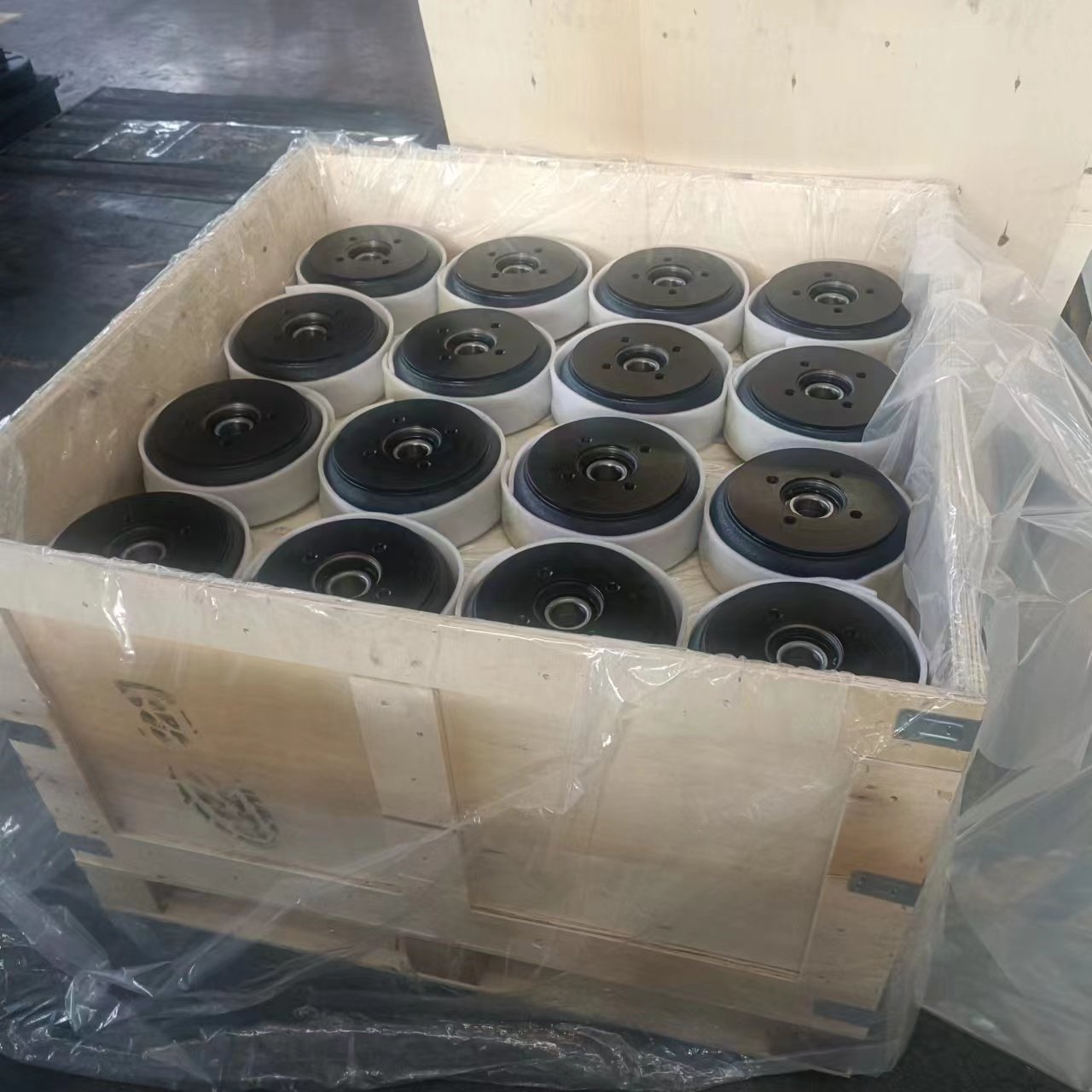 200*50 Europe Market Trailer Brake Drum with Brake Plate Assembly Trailer Brake Trailer Parts