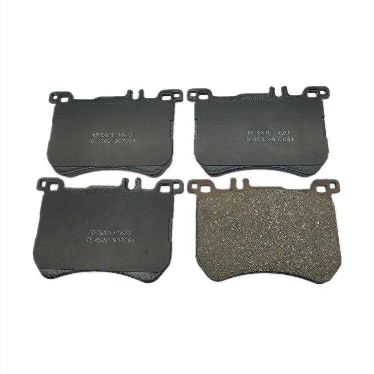 Front Brake Pad D1670 for Mercedes-Benz SL550 Factory Supply Various Brake Pads for Cars
