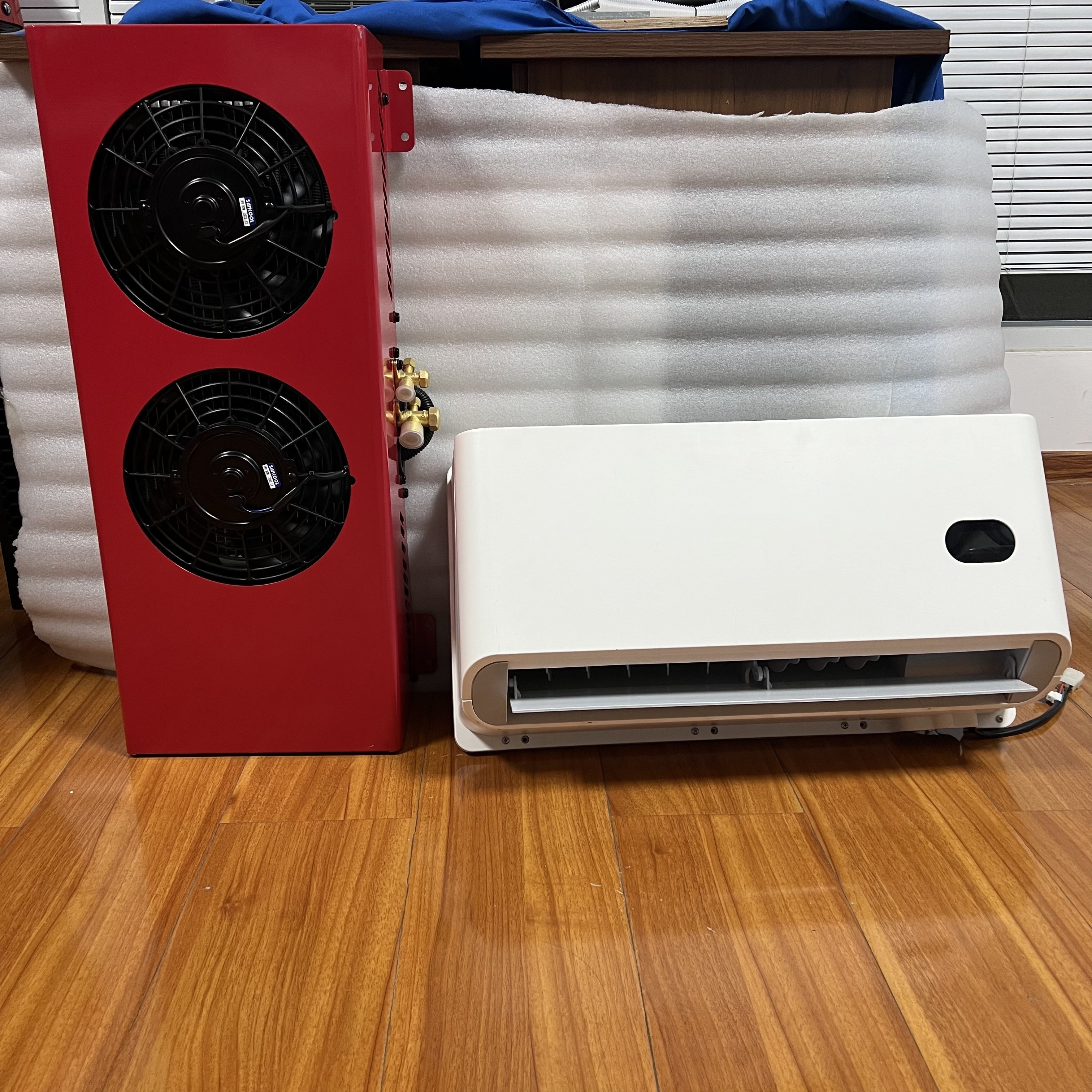 Dual Fan Vertical 12V, 24V Truck RV diesel Parking air Conditioning