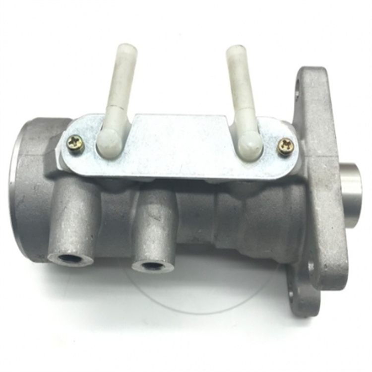 Hot Sale BOMBA De Freno New Condition Genuine Auto Brake Master Cylinder for ISUZU 1-1/8 Nkr58 Nkr66 Nkr69 OEM 8972243750