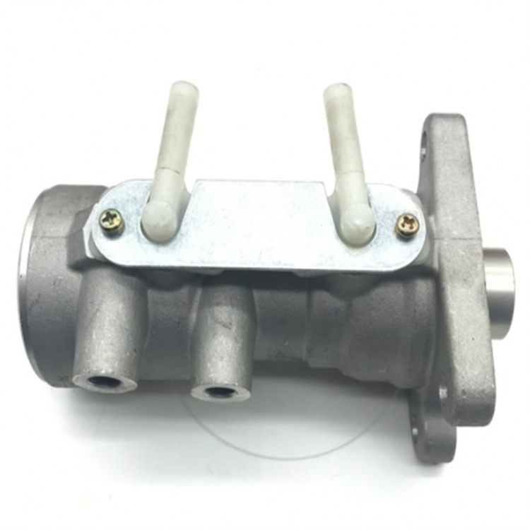 Hot Sale BOMBA De Freno New Condition Genuine Auto Brake Master Cylinder for ISUZU 1-1/8 Nkr58 Nkr66 Nkr69 OEM 8972243750
