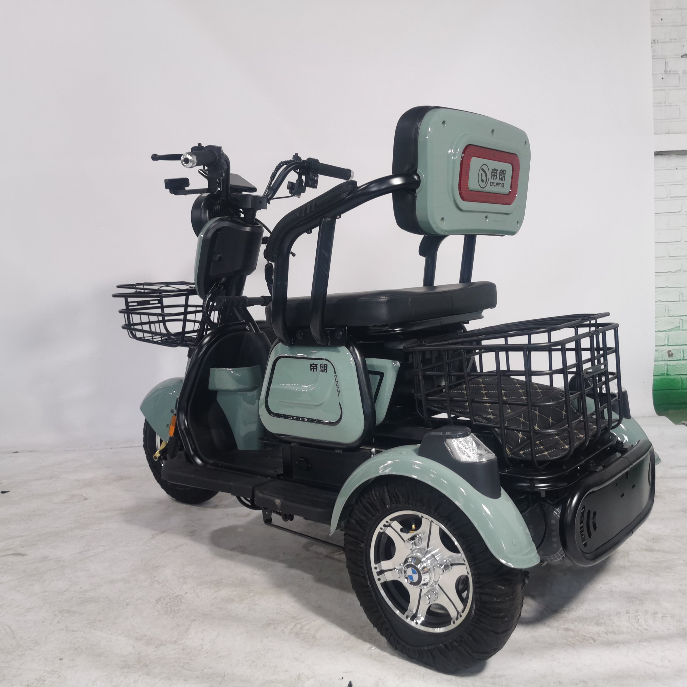 2025 Best Seller Electric Tricycles 3 Wheel Electric Scooter for Adults High Quality Factory Directly Sell