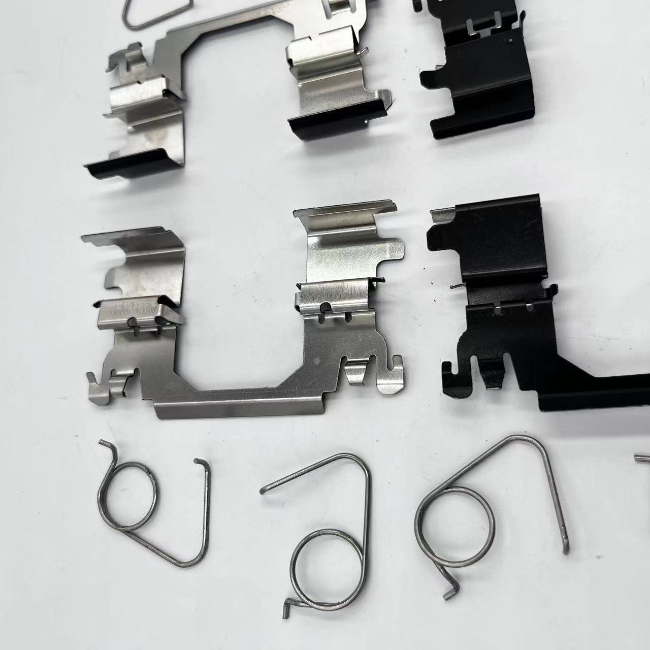 D1736 Auto Parts Car RearDisc Brake Pad Repair Kit D1060-3WU0A for Chevrolet Cadillac for Infiniti Nissan