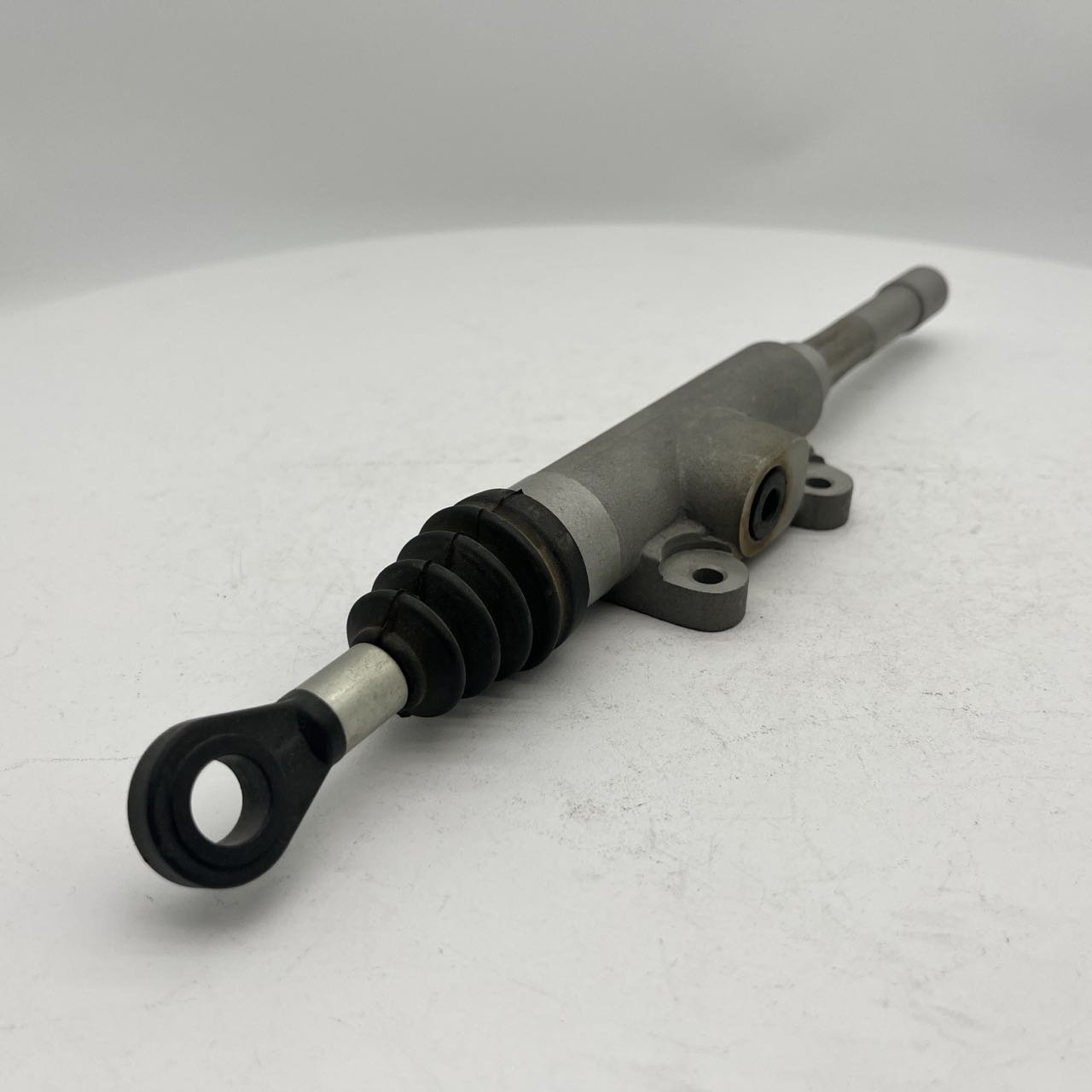OEM 735 7E32 21521155425 21521156000 21521159031 Hot-selling Clutch Master Cylinder for BMW
