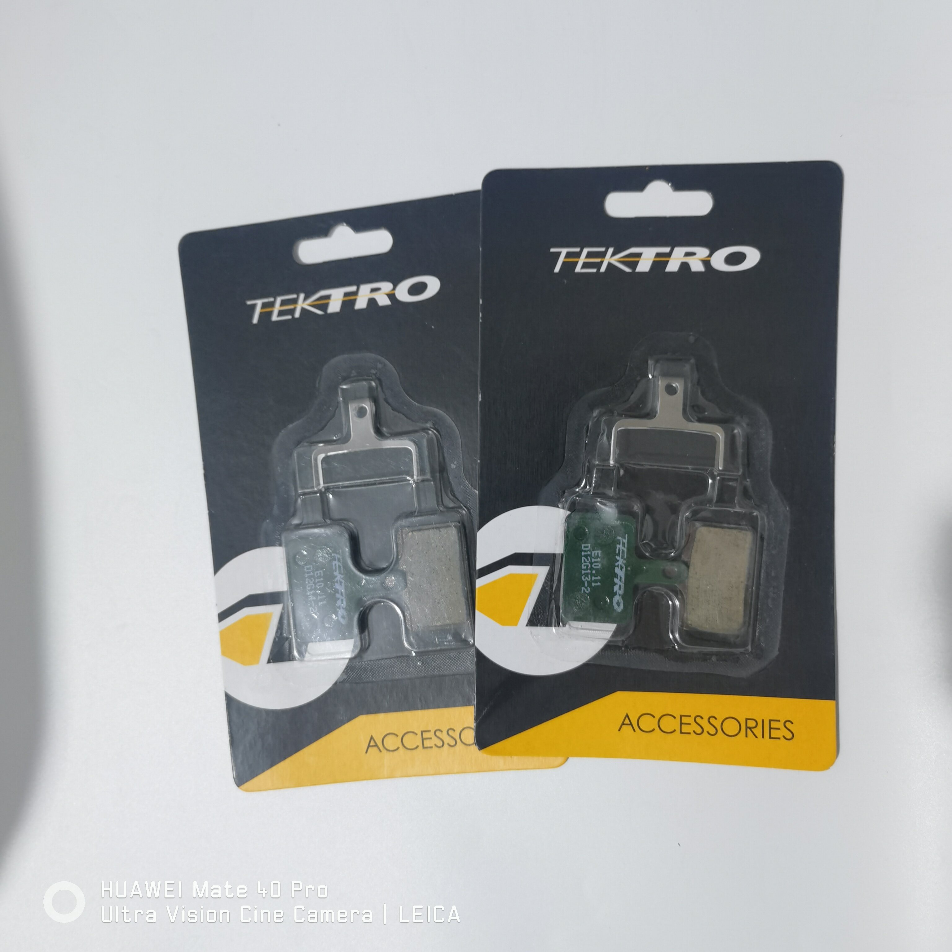 E10.11 Resin Metal Brake Pads MTB Bicycle Disc Brake Pad for SHIMANO MT200 M375 M415 M475 M485 M525 M575