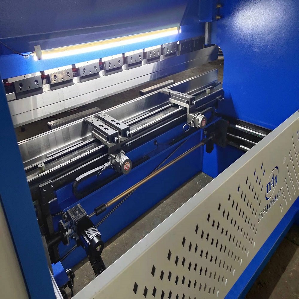 63T 2500 CT8 System Cnc Hydraulic Cylinder Stainless Steel Pipe Cardboard Bending Machine
