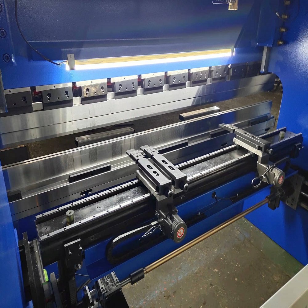 63T 2500 CT8 System Cnc Hydraulic Cylinder Stainless Steel Pipe Cardboard Bending Machine