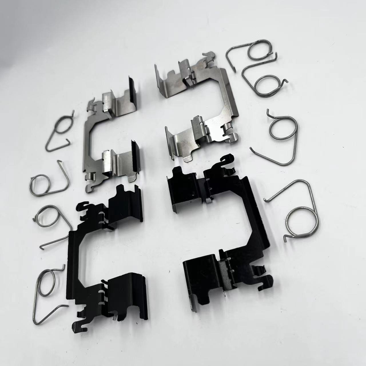 D1736 Anti-Noise Rear Brake Pad Repair Kit Brake Pad Clips for Infiniti / Nissan D1060-3WU0A