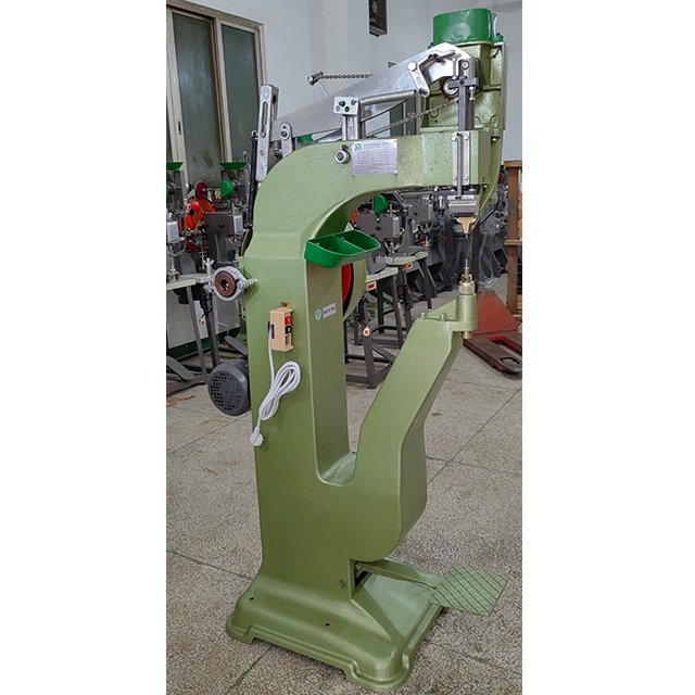 Automatic Feed Hollow Tubular Riveting Machine Aluminium Luggage Metal Solid Feed Rivet Press Brake Shoe Riveting Machine
