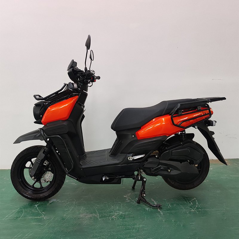 New Design 200CC 150cc Model Tank High-Speed Gas Motor Adult Scooter Hot Selling Gas Mope Disc Brake with EPA Certificate