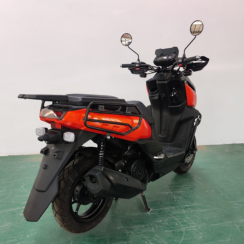 New Design 200CC 150cc Model Tank High-Speed Gas Motor Adult Scooter Hot Selling Gas Mope Disc Brake with EPA Certificate