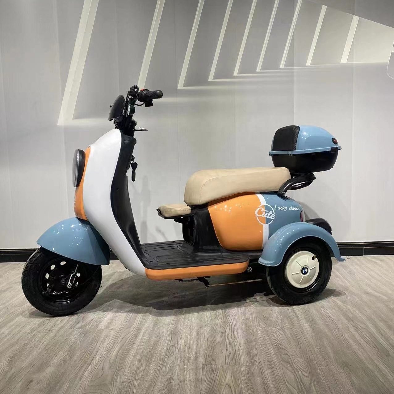 MengMaThree-wheel Moped Motor High-power Wholesale Direct Brushless 48V/60V 600W Maximum LED Lamp Lead-acid Battery