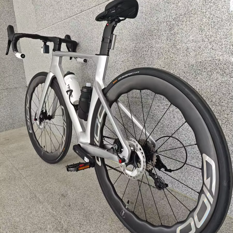 Ultra Light 54CM Flat Mount Disc Brake Road Bike 24 Speed Carbon Fibre Pro with Ordinary Pedal